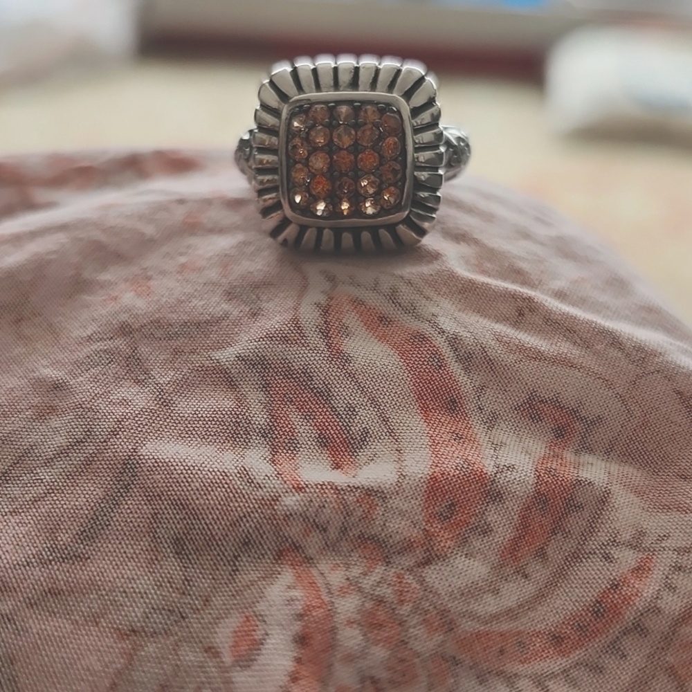 Ring - Picture 2 of 3